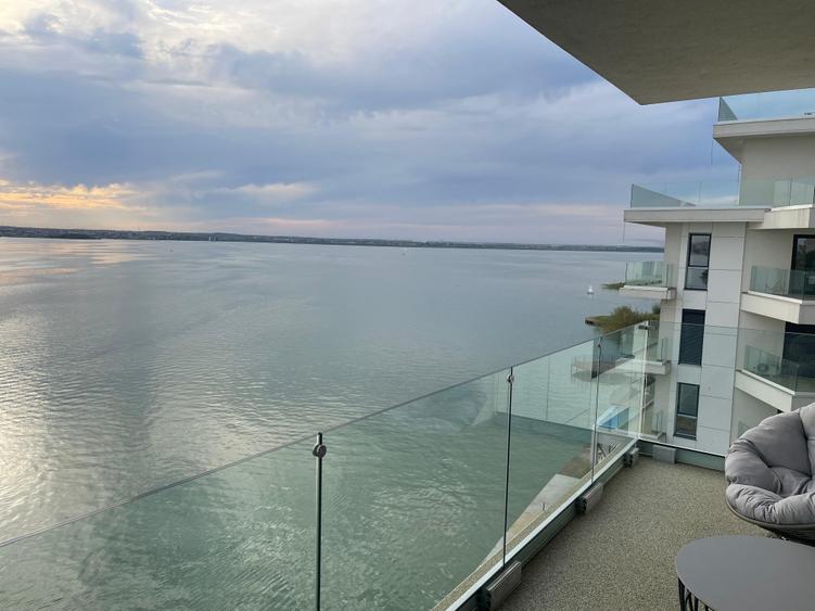 Apartament 3 camere lux Mamaia cu vedere frontala la lac - 8