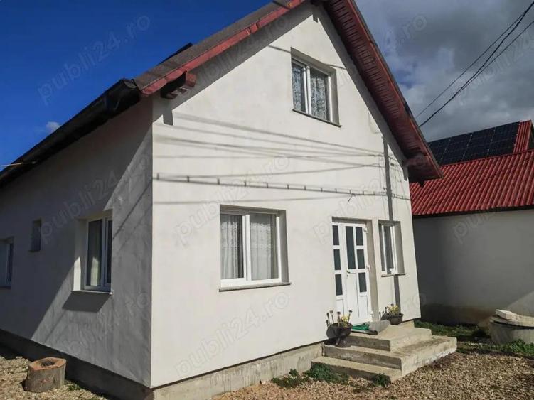 Casa cu 2 camere de inchiriat in Marginea - 1