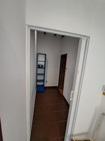 Închiriez spațiu  - 3