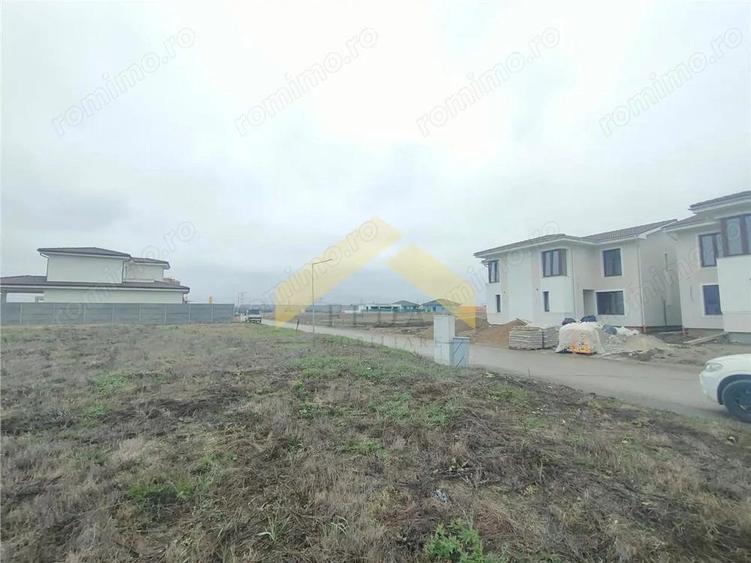 Teren intravilan de vanzare cartier Via Carmina - 2