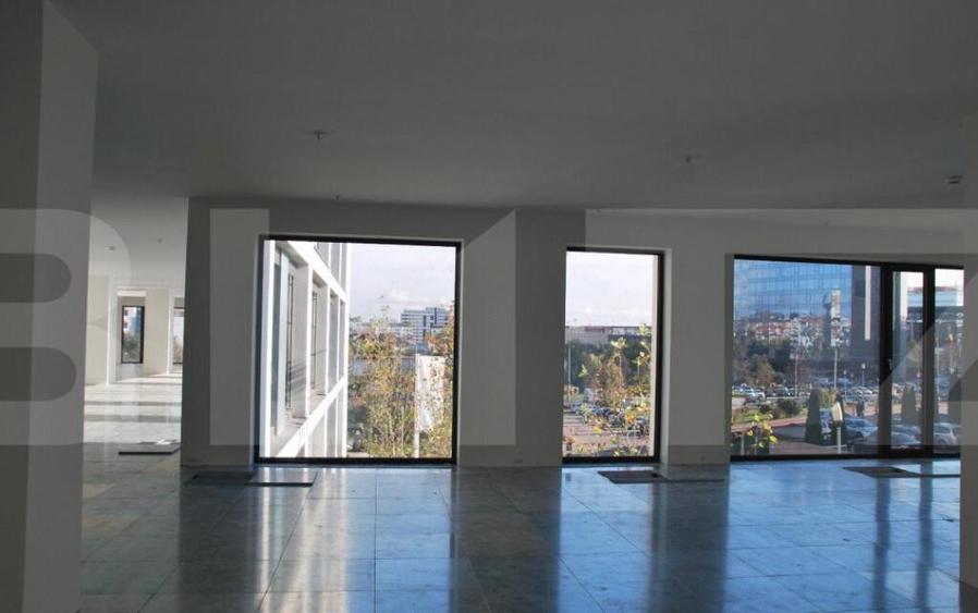 Open space, cladire clasa A - 16