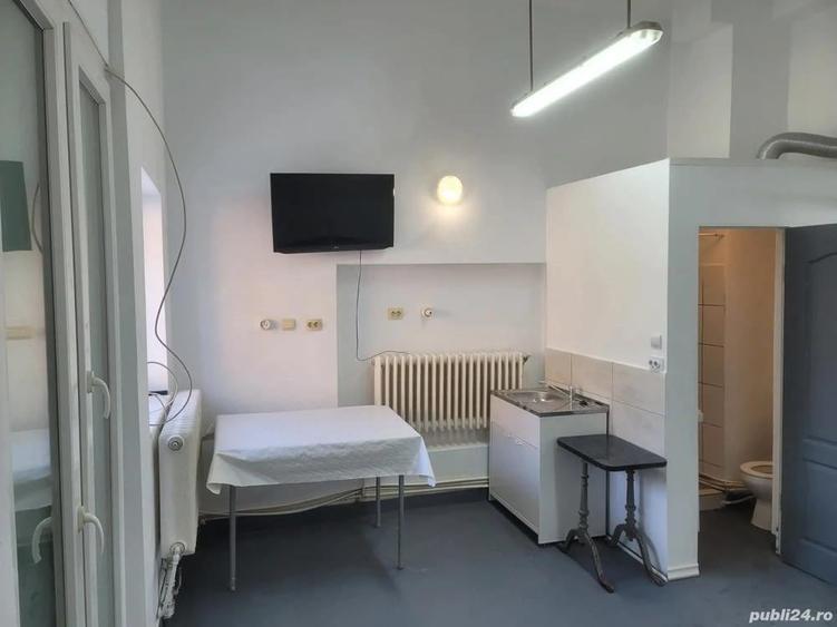 Inchiriez apartament 2 camere + 2 bai pentru muncitori, (maxim 10 persoane ) in zona ultracentrala, - 12