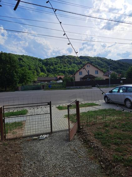 CASA NOUA PE UN NIVEL CU 4 CAMERE DOUA  BAI,LIVING, BUCATARIE  19 ARI TEREN - 22