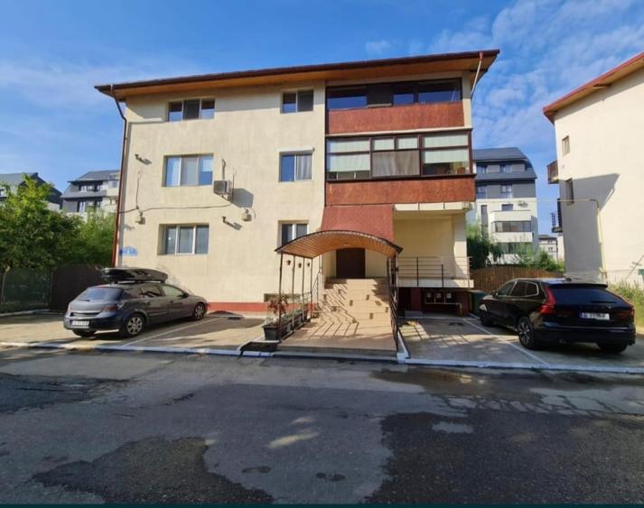 Vanzare Apartament 4 camere+posibilitate spatiu comercial la demisol - Bragadiru - 1