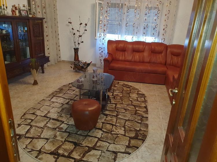 Casă cu 4 camere cu Teren 677 Mp în Exterior Vest