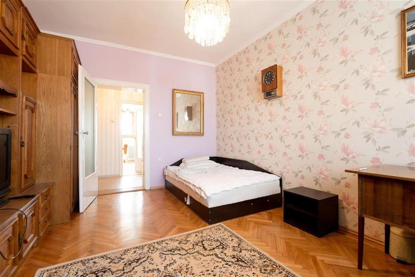 RECO apartament cu 3 camere in zona ultracentrala - 16
