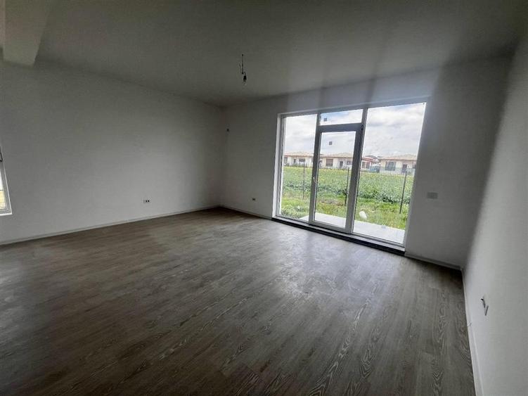 Casa individuala 4 camere in Tunari. - 3