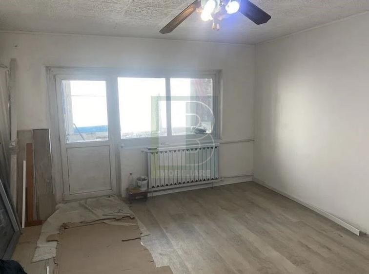 Garsoniera,Decebal,Piata Muncii,bl.1990,reabilitat,et.1/4,DECOMANDATA,Amenajata - 2