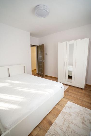 Apartament cu 2 camere decomandat în Cornișa