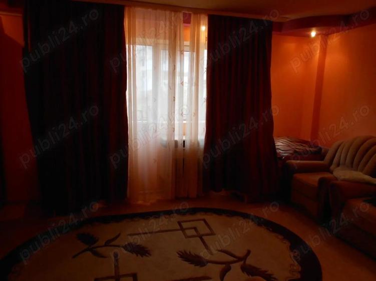 Inchiriere Apart. 1 camera, supr. utila de 36.mp. + balcon, mob. utilat Str. Rosiorilor - Scolilor. - 9