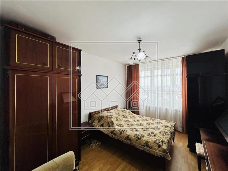 Apartament de vanzare in Sibiu - 2 camere si balcon - mobilat - 1