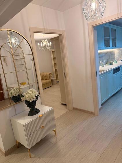 Ofer spre inchiriere apartament cu 3 camere, elegant. Pret: 920 euro - 1