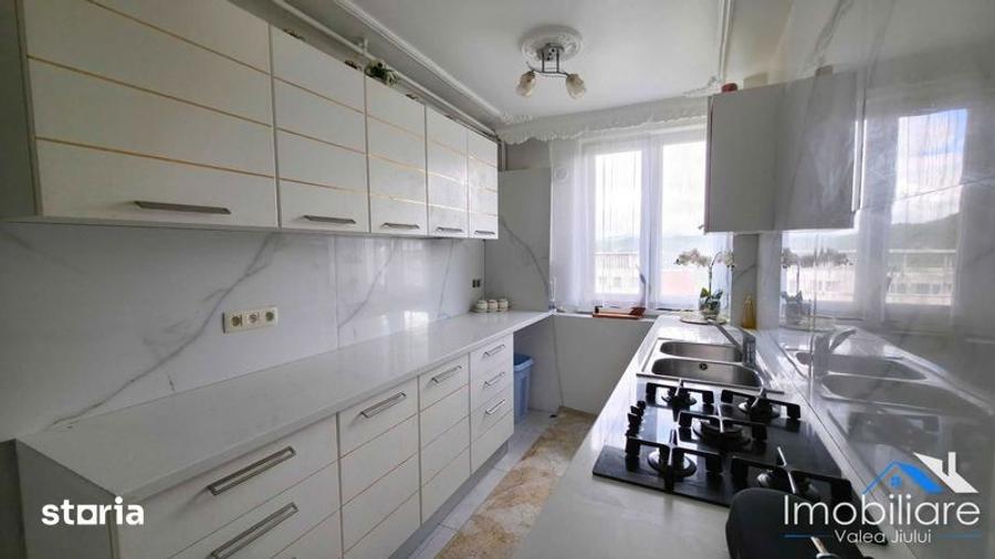 Apartament 3 camere - Vulcan | Str. Nicolae Titulescu - 8