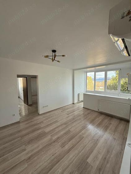 Vand Apartament 3 camere - 1