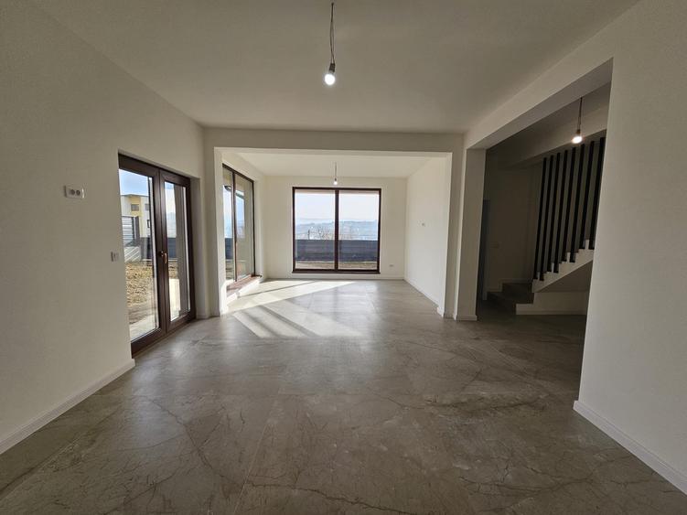 Manastirea Cetatuia-Hlincea, casa noua, finalizata, pozitie excelenta - 7