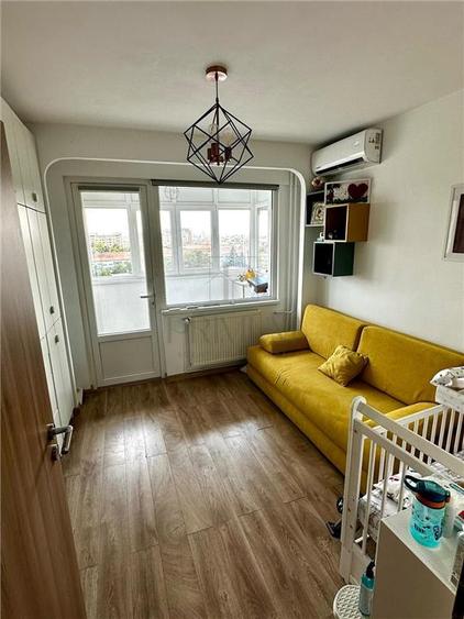 Apartament cu 4 camere decomandat, mobilat în Gheorghe Lazăr