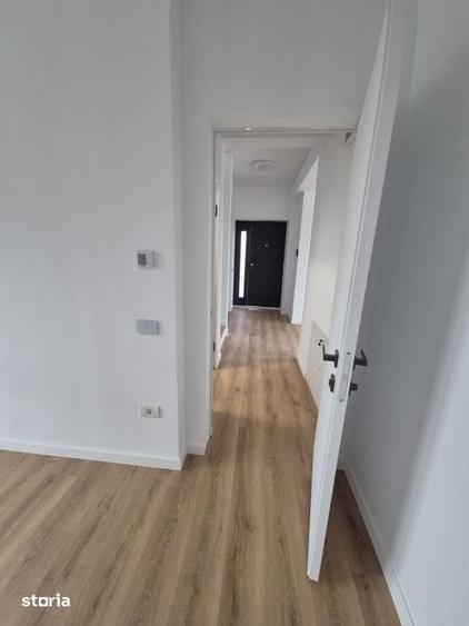 Casă cu 4 camere cu Teren 204 Mp în Palazu Mare