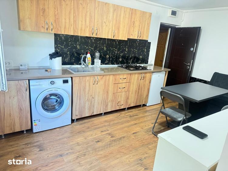Apartament cu 2 camere în Micro 8