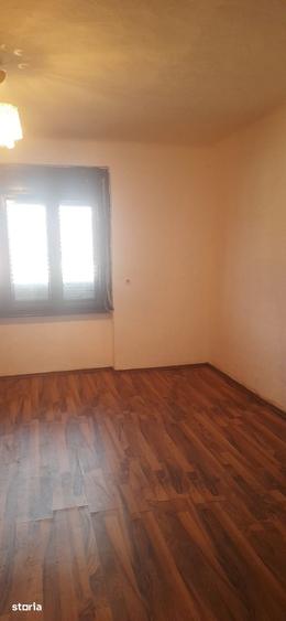 Casă cu 2 camere cu Teren 1000 Mp în Husasău de Tinca