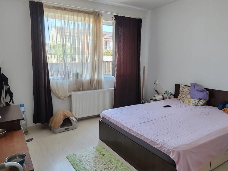 Casă cu 5 camere cu Teren 250 Mp în Cernica