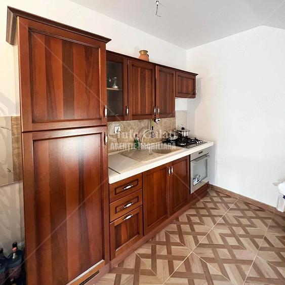 Casă cu Teren 473 Mp în Central