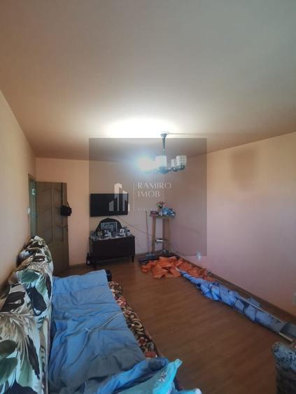 Apartament cu 3 camere decomandat în Sălaj
