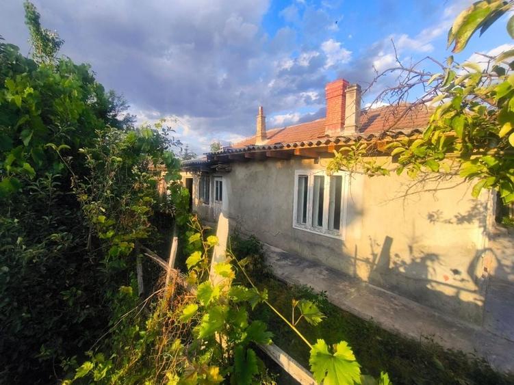 Casă cu 3 camere în Zorleni
