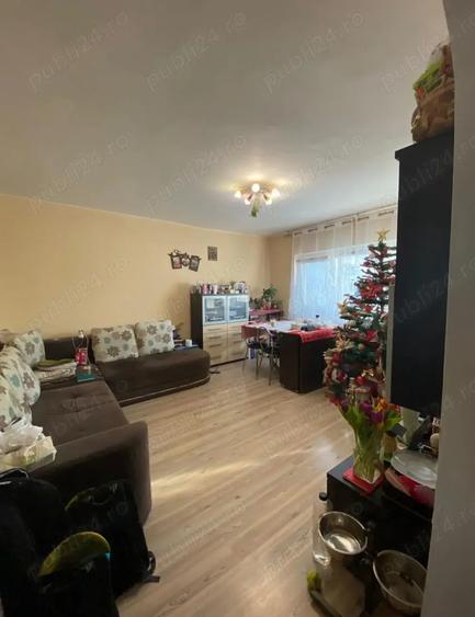 Apartament cu 3 camere decomandat în Sălăjan