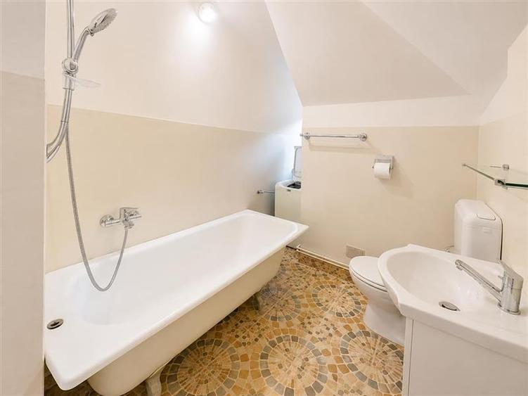 Apartament cu 2 camere nedecomandat în Exterior Est