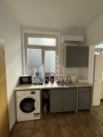 Casă cu 2 camere cu Teren 200 Mp în Telegrafului