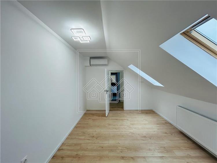 Apartament cu 3 camere decomandat în Arhitecților - Calea Cisnădiei