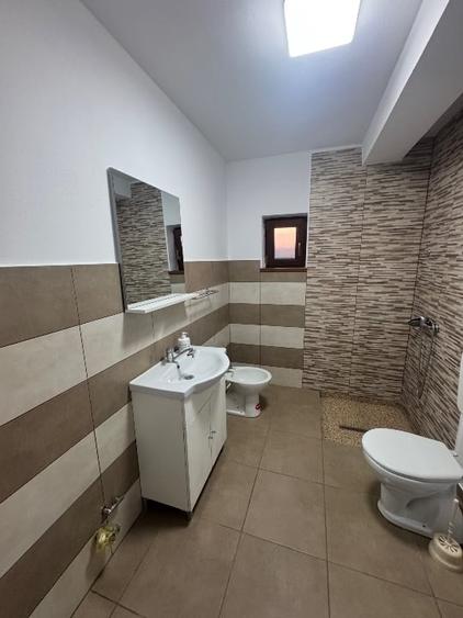 Casă individuală cu 3 camere cu Canalizare în Giarmata