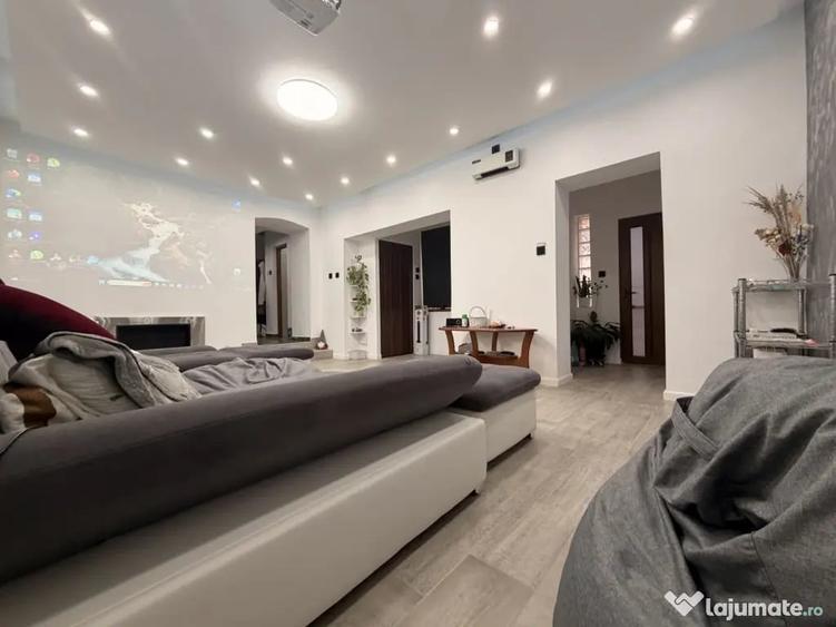 Casă cu 7 camere cu Teren 411 Mp în Dâmbovița