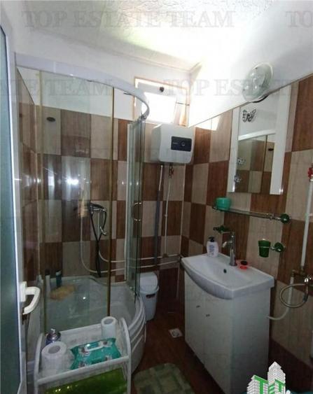 Casa, gradina si curte intr - un peisaj de poveste, aici in - 5