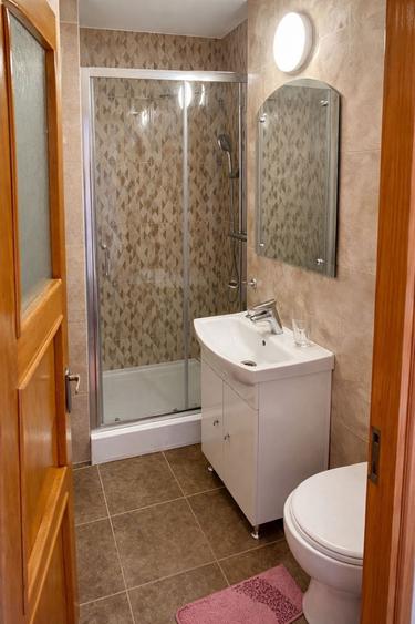 Vand apartament 4 camere 2 bai cartierul Noua - 2