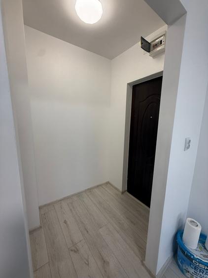 Garsoniera complet Renovata/Bloc Reabilitat/An 1986/Mutare Imediata - 7