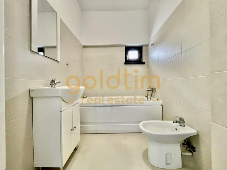 ULTIMUL  ETAJ/LIFT DIRECT/SUPRAFATA GENEROASA/ Trasnformat din 4 camere - 8