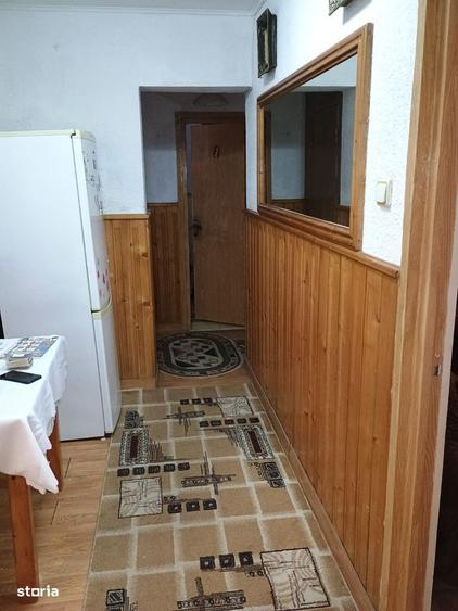 G.Enescu-Zona Spital-Apartament 3 camere decomandat,et.1,cu centrala. - 3