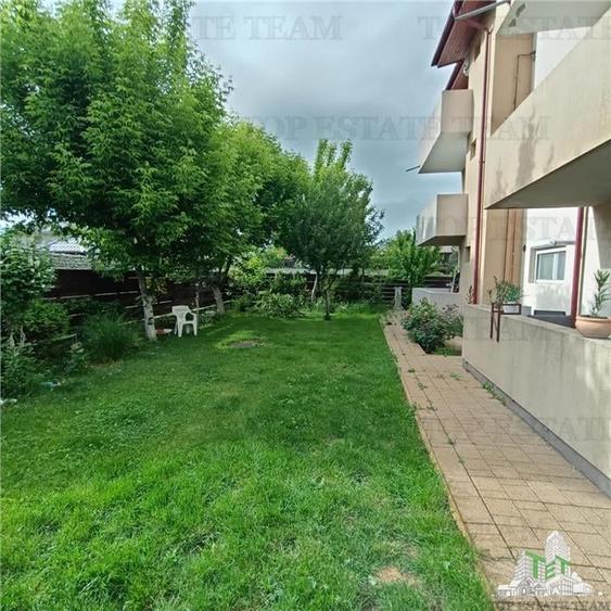 Apartament  de vanzare 4 camere si curte/ Domnesti - 9