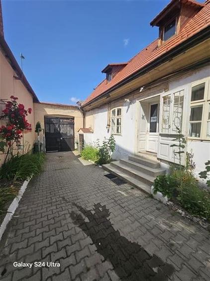 CORP DE CASA ,ZONA CENTRALA! - 1