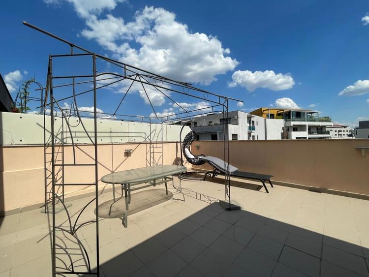 Apartament cu 5 camere si terasa spatioasa + 2 locuri de parcare - 10