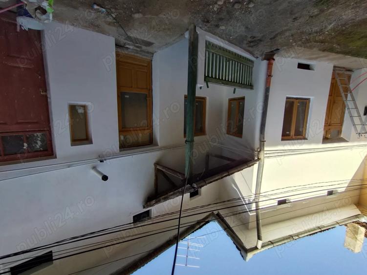 Casa apartament in curte comuna - 1