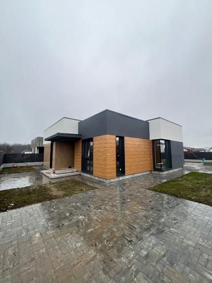 Case de vanzare in zona Balotesti - 11