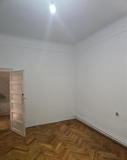 Casa Zona Ultracentrala , 6 cam SC 200 , teren 242, inc oras - 9