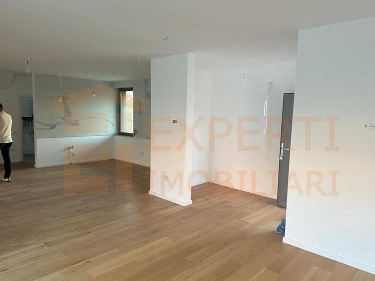 Vila deosebita de vanzare - zona Mamaia Nord pe malul lacului - 18