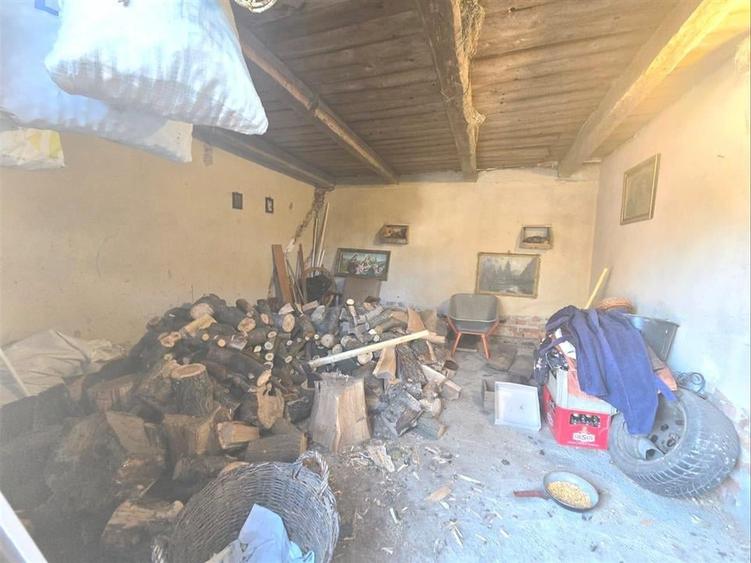 Casa de vanzare in zona centrala Oltet - 8