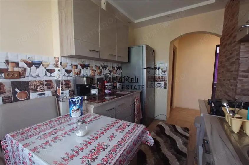 Apartament 2 camere Brad - 4