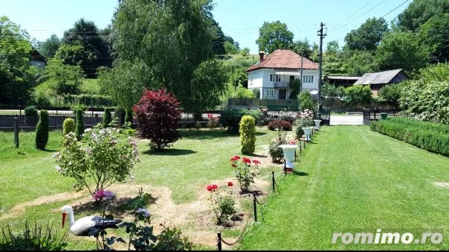 NU RATA! Casa moderna + teren mare, ideala pentru familie sau pensiune !! - 4