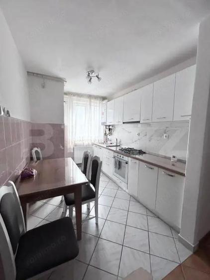 Apartament cu 3 camere, etaj 2, zona Calea Moldovei - 4