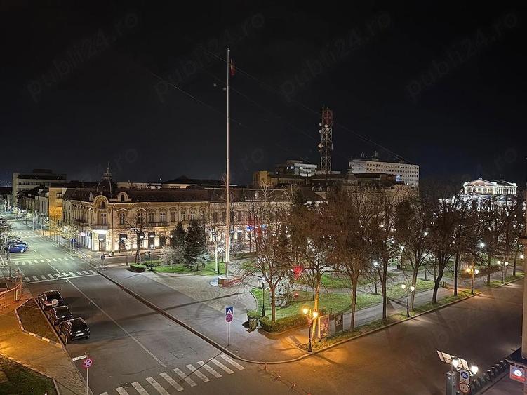 Inchiriez apartament cu 3 camere ultracentral - 1